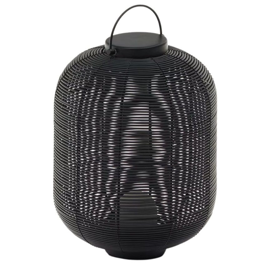 Kave Home Černá zahradní LED lampa z umělého ratanu Saranella 37 cm